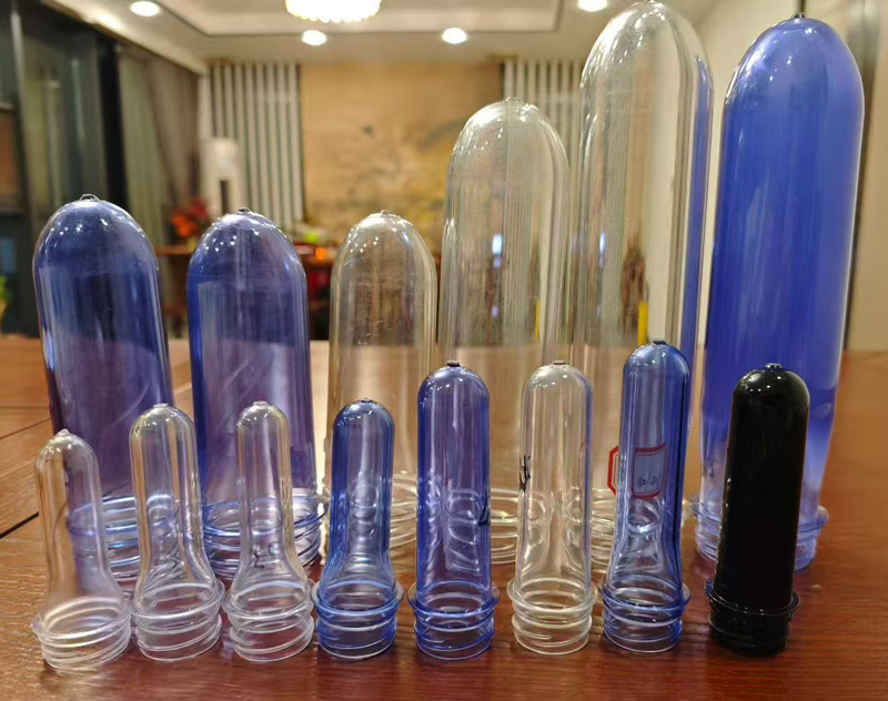 小瓶胚從11.9克到28克，大瓶胚從100克到350克，產(chǎn)品更加豐富